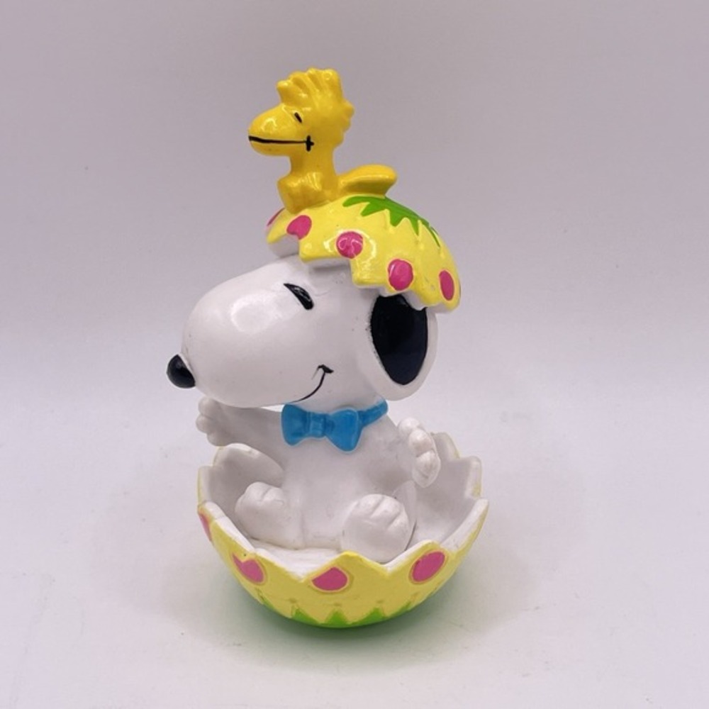 Vintage PEANUTS Easter Snoopy and Woodstock 3" Toy Figure